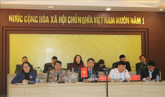 促进越南广宁芒街与中国广西东兴国际口岸的互联互通和贸易往来 ảnh 1 促进越南广宁芒街与中国广西东兴国际口岸的互联互通和贸易往来 ảnh 1