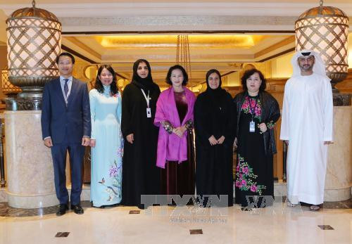 越南国会主席阮氏金银会见阿联酋宽容部长 ảnh 2 越南国会主席阮氏金银会见阿联酋宽容部长 ảnh 2