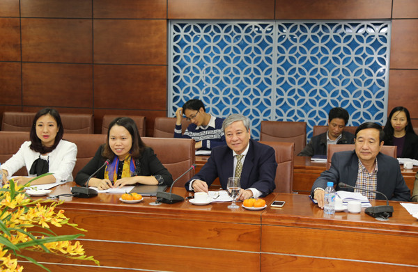 越南社会保险领导会见菲律宾国家经济发展署副署长艾迪伦 ảnh 1 越南社会保险领导会见菲律宾国家经济发展署副署长艾迪伦 ảnh 1