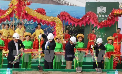 谅山省母山雪山游乐园和生态旅游区项目动工兴建 ảnh 1