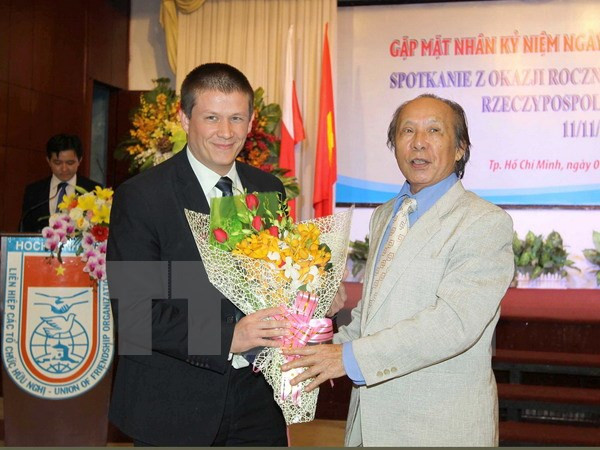 波兰独立日98周年纪念典礼在胡志明市举行 ảnh 1