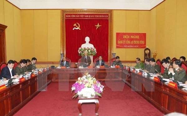 越共中央公安党委坚定信心 贯彻落实越共十二届四中全会决议 ảnh 1 越共中央公安党委坚定信心 贯彻落实越共十二届四中全会决议 ảnh 1