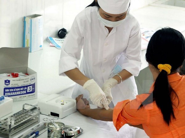 山罗省确保少数民族同胞能使用医疗保险卡看治病 ảnh 1 山罗省确保少数民族同胞能使用医疗保险卡看治病 ảnh 1