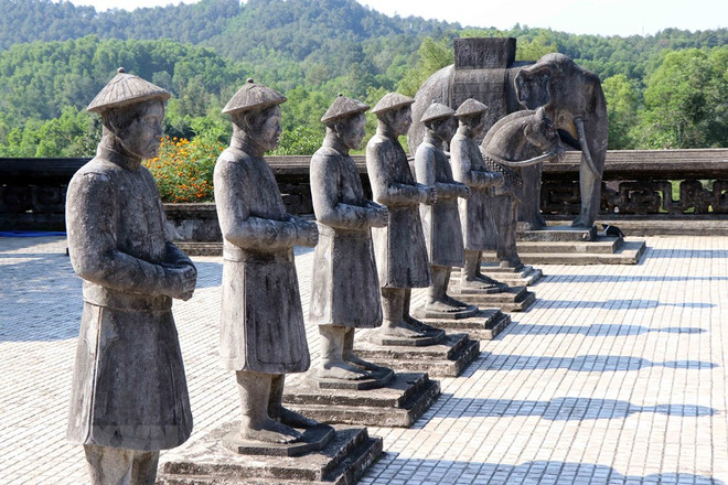 组图：拜访承天顺化省壮丽雄伟的启定皇陵 ảnh 4