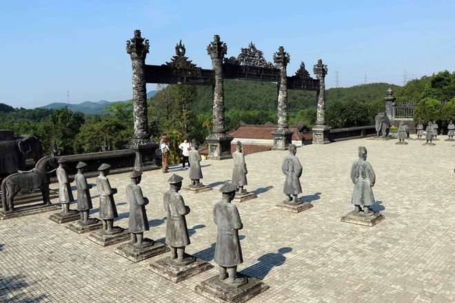 组图：拜访承天顺化省壮丽雄伟的启定皇陵 ảnh 3