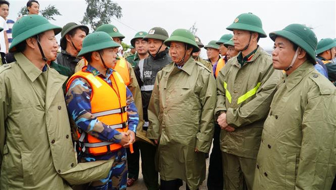 黎文成副总理:尽快统计4号台风损失情况 及时采取支援措施 ảnh 1 黎文成副总理:尽快统计4号台风损失情况 及时采取支援措施 ảnh 1
