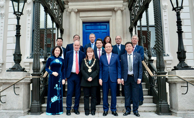 河内市代表团对英国和爱尔兰进行工作访问 ảnh 1 河内市代表团对英国和爱尔兰进行工作访问 ảnh 1
