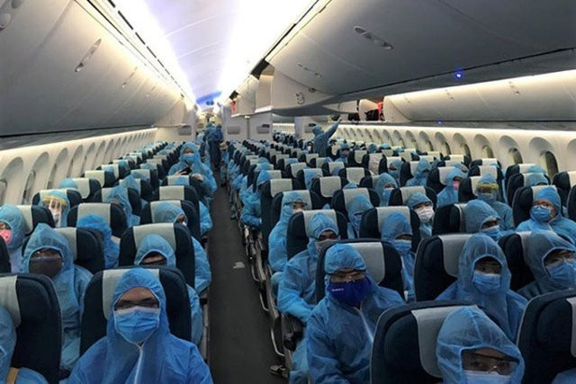 越南外交部领事局行贿受贿案：政府办公厅国际关系司司长因受贿被起诉和拘留 ảnh 1