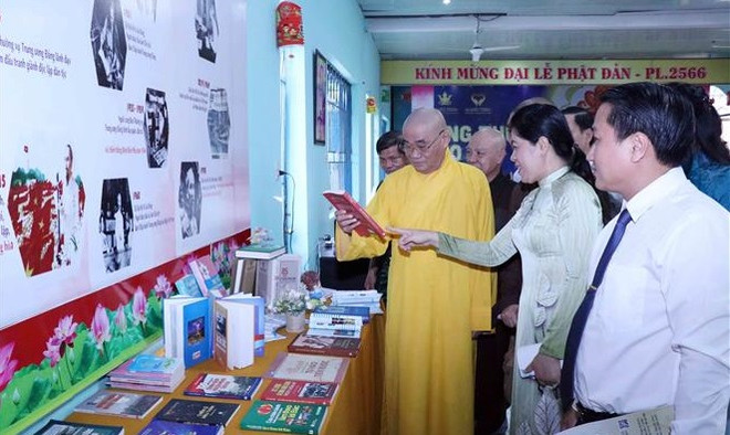 胡志明市在龙华古寺亮相“胡志明文化空间” ảnh 1