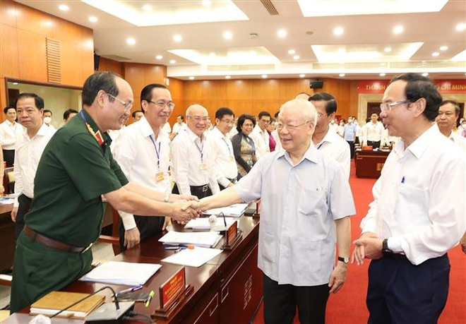越共中央总书记阮富仲:胡志明市应进一步发挥火车头作用 ảnh 1 越共中央总书记阮富仲:胡志明市应进一步发挥火车头作用 ảnh 1