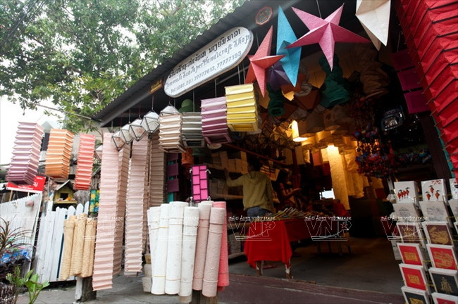 老挝琅勃拉邦的纱纸 ảnh 1