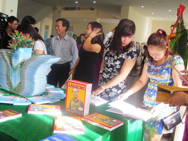 “越南海洋与岛屿”图片资料展在广平省举行 ảnh 2 “越南海洋与岛屿”图片资料展在广平省举行 ảnh 2