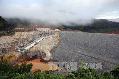 广南省松邦2号水电站导流洞破裂造成两名工人失踪 ảnh 1 广南省松邦2号水电站导流洞破裂造成两名工人失踪 ảnh 1