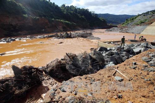 政府总理要求尽快开展松邦2号水电站事故的抢险救援和善后处理工作 ảnh 1