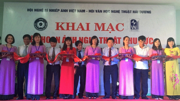 2016年红河平原地区艺术图片联欢会在海阳省举行 ảnh 1