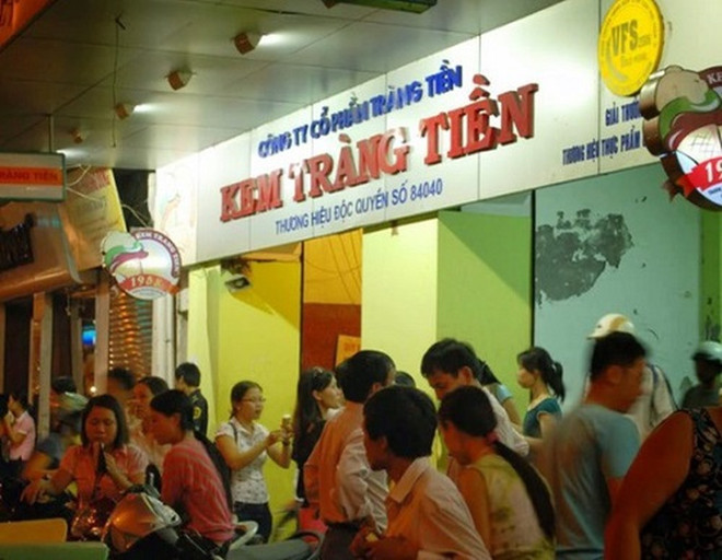 长前冰淇淋——河内人不变的口味 ảnh 1