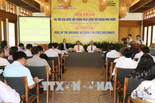 “议会外交在公共外交中的作用”研讨会在芹苴市举行 ảnh 1 “议会外交在公共外交中的作用”研讨会在芹苴市举行 ảnh 1