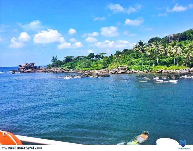 越南旅游:2018年底海洋岛屿旅游备受游客青睐 ảnh 1 越南旅游:2018年底海洋岛屿旅游备受游客青睐 ảnh 1