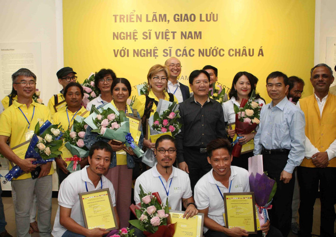 越南与亚洲各国艺术家交流会暨展会在河内开幕 ảnh 1 越南与亚洲各国艺术家交流会暨展会在河内开幕 ảnh 1