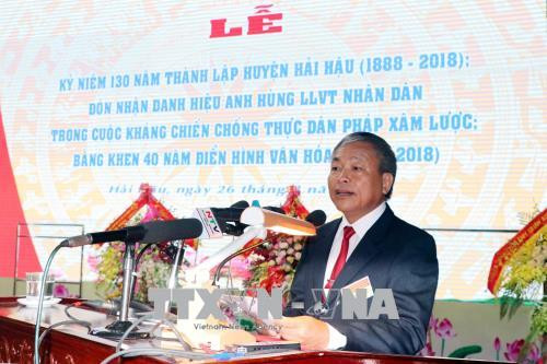 越南国家副主席邓氏玉盛：南定省海后县在新时期要发扬革命传统 ảnh 1