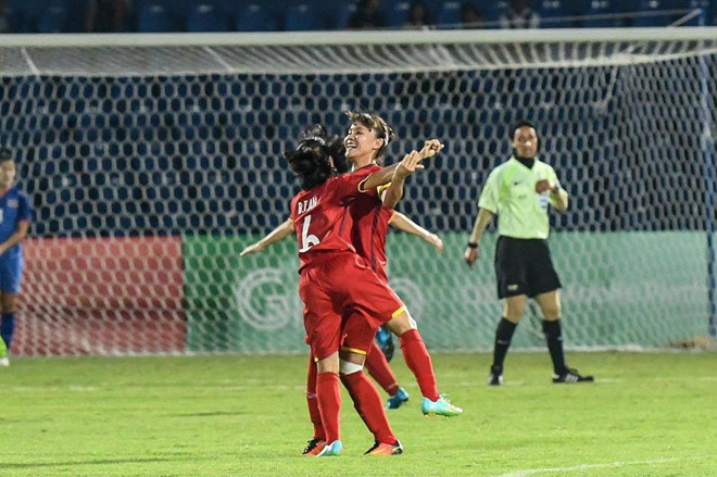 ASIAD 2018:越南女子足球队以3比2击败泰国队 赢得四分之一决赛席位 ảnh 2 ASIAD 2018:越南女子足球队以3比2击败泰国队 赢得四分之一决赛席位 ảnh 2