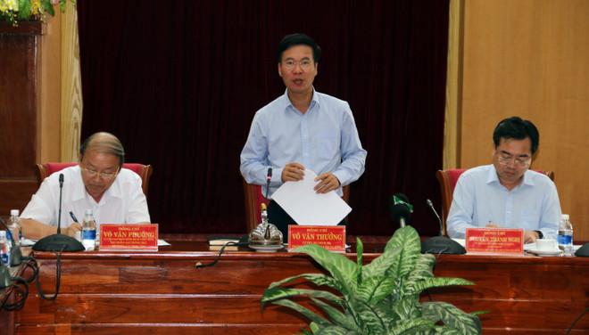 武文赏要求坚江省省委弘扬爱国传统和团结精神 胜利实现党的决议 ảnh 1 武文赏要求坚江省省委弘扬爱国传统和团结精神 胜利实现党的决议 ảnh 1