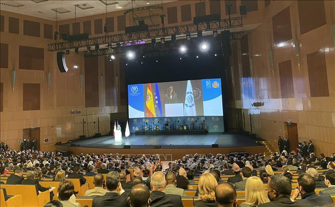 各国议会联盟第 144 届大会重点讨论绿色议程 ảnh 1