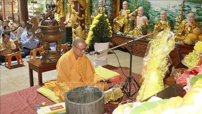 旅外越南人缅怀在鬼鹿角礁上牺牲的64名战士 ảnh 1