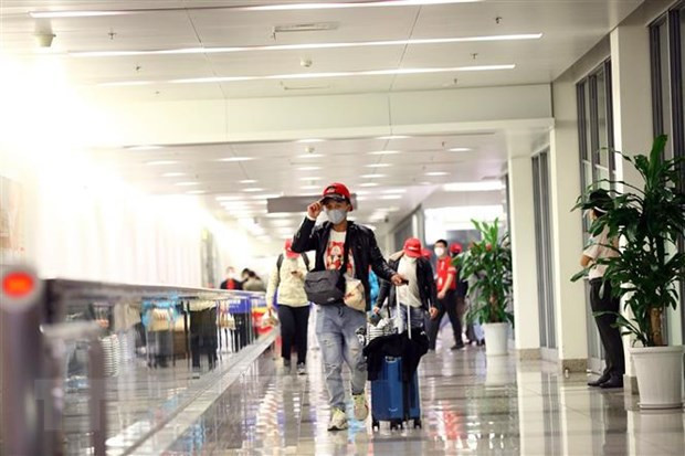 越南卫生部建议入境人员无需新冠疫苗接种或治愈证明 ảnh 2