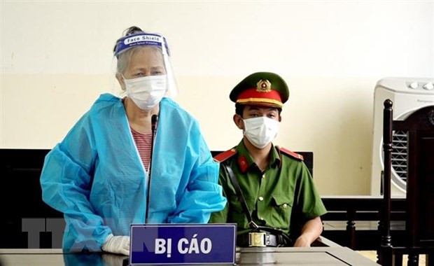 安江省人民法院对涉嫌煽动颠覆人民政权罪的黎氏金菲判处有期徒刑6年 ảnh 1