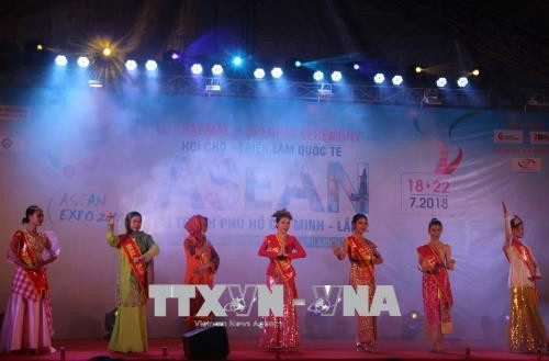2018年第二届胡志明市东盟国际博览会拉开序幕 ảnh 1 2018年第二届胡志明市东盟国际博览会拉开序幕 ảnh 1