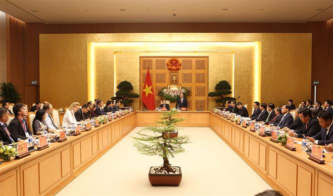 政府总理阮春福会见出席2018年工业4.0峰会的演讲者和企业代表 ảnh 1 政府总理阮春福会见出席2018年工业4.0峰会的演讲者和企业代表 ảnh 1