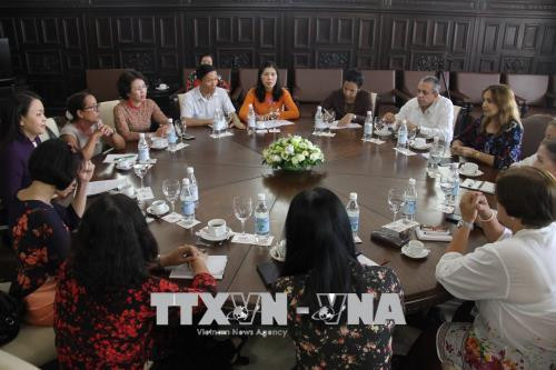 越南妇联主席对古巴进行访问 促进两国妇女组织友好关系 ảnh 2 越南妇联主席对古巴进行访问 促进两国妇女组织友好关系 ảnh 2
