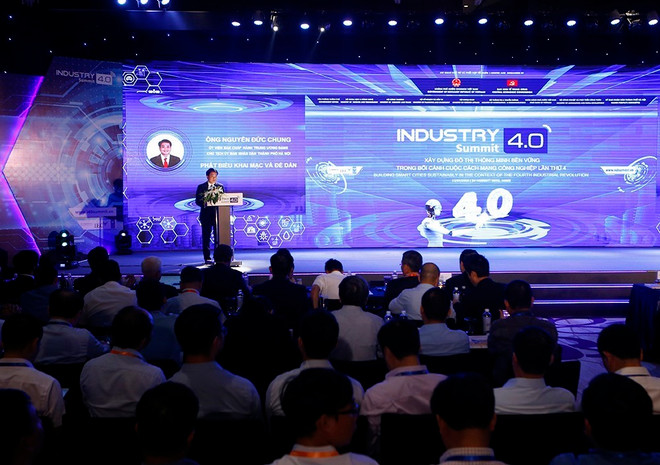 越南政府总理阮春福:把握机会 早日登上“4.0之船” ảnh 1 越南政府总理阮春福:把握机会 早日登上“4.0之船” ảnh 1