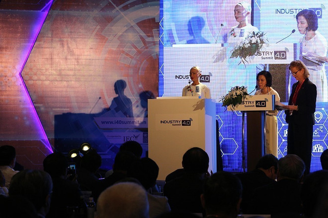 世界上首个被赋予公民权的机器人出席越南工业4.0高级别论坛 ảnh 3 世界上首个被赋予公民权的机器人出席越南工业4.0高级别论坛 ảnh 3