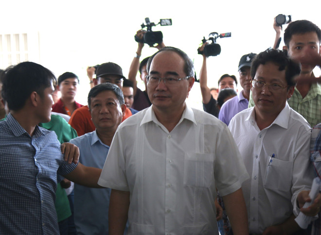 胡志明市市委书记阮善仁造访守添新区项目安置居民 ảnh 1 胡志明市市委书记阮善仁造访守添新区项目安置居民 ảnh 1