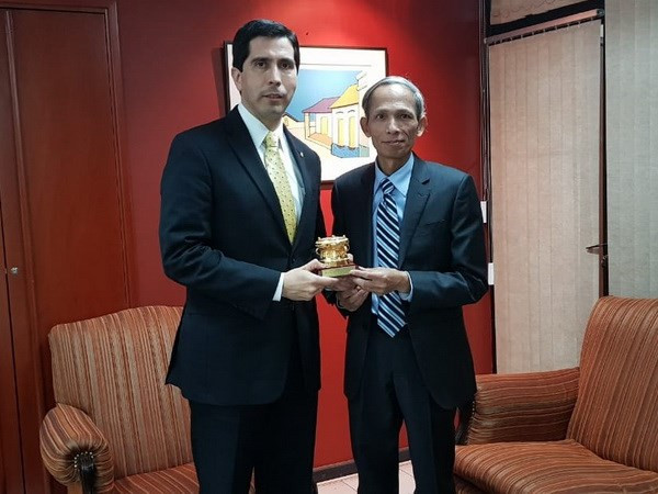 进一步加强越南与巴拉圭的合作 ảnh 1 进一步加强越南与巴拉圭的合作 ảnh 1