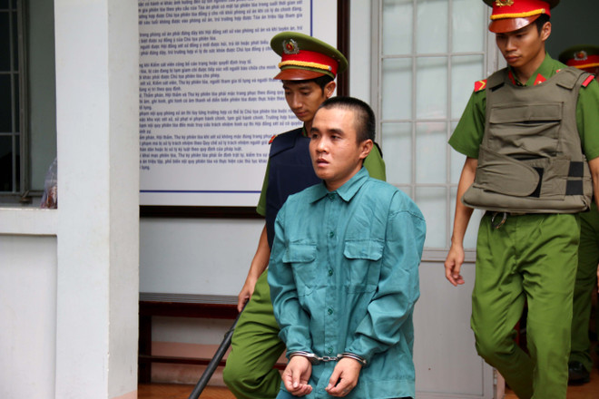 平顺省潘切市人民法院一审依法公开开庭审理扰乱社会秩序案 ảnh 2