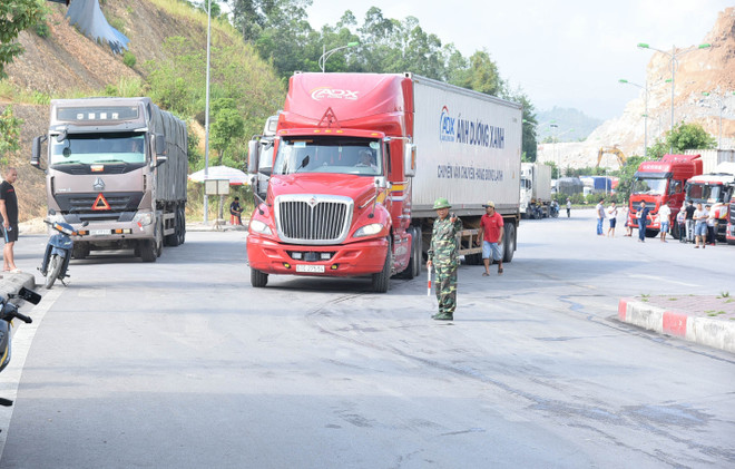 友谊国际口岸拥堵现象得到有效解决 ảnh 1 友谊国际口岸拥堵现象得到有效解决 ảnh 1