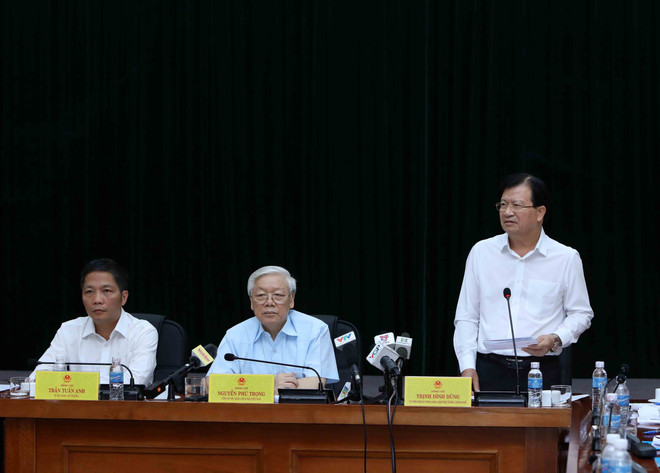 越共中央总书记阮富仲与工贸部党组干事会举行工作会谈 ảnh 3 越共中央总书记阮富仲与工贸部党组干事会举行工作会谈 ảnh 3