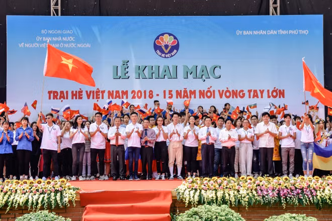 越南夏令营：激发海外青年侨胞对越南祖国家乡的自豪感 ảnh 1
