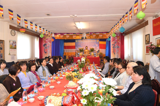 旅德越南人为鬼鹿角礁牺牲英烈举行超度法会 ảnh 2 旅德越南人为鬼鹿角礁牺牲英烈举行超度法会 ảnh 2