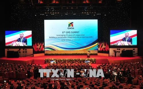 越南政府总理阮春福在大湄公河次区域合作第六次领导人会议上发表重要讲话 ảnh 1