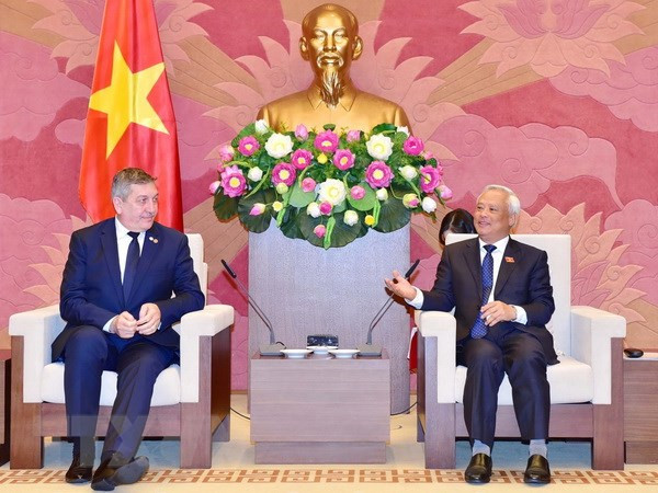 越南与罗马尼亚推动两国关系取得到更大发展 ảnh 1 越南与罗马尼亚推动两国关系取得到更大发展 ảnh 1