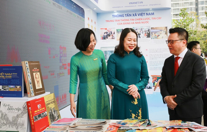越通社在2022年全国报刊展留下深刻印象 ảnh 2 越通社在2022年全国报刊展留下深刻印象 ảnh 2