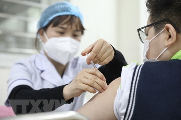 4月17日越南新增新冠肺炎确诊病例数下降近4000例 ảnh 1 4月17日越南新增新冠肺炎确诊病例数下降近4000例 ảnh 1