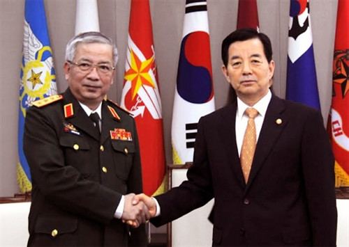 阮志咏上将会见韩国国防部长官韩民求 ảnh 1