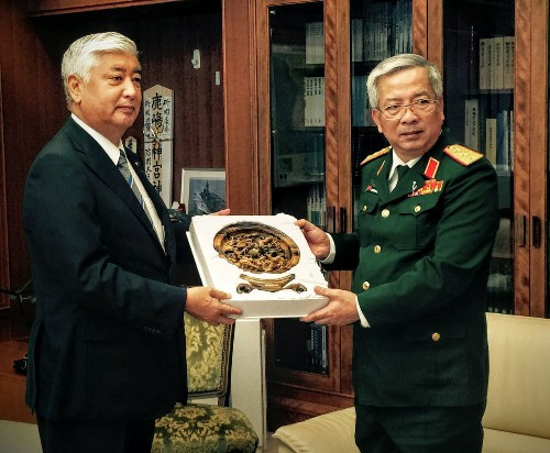 越南与日本促进国防务实合作 ảnh 1 越南与日本促进国防务实合作 ảnh 1