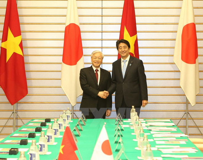 越共中央总书记阮富仲与日本首相安倍晋三举行会谈 ảnh 1 越共中央总书记阮富仲与日本首相安倍晋三举行会谈 ảnh 1