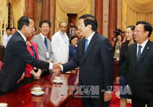 越南国家主席张晋创会见参加第七届亚太地区声援古巴大会代表团 ảnh 1 越南国家主席张晋创会见参加第七届亚太地区声援古巴大会代表团 ảnh 1